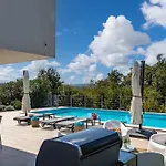 Luxor With Heated Pool * Sveti Vid-Miholjice
