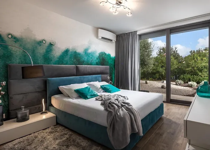Villa Luxor With Heated Pool Sveti Vid-Miholjice