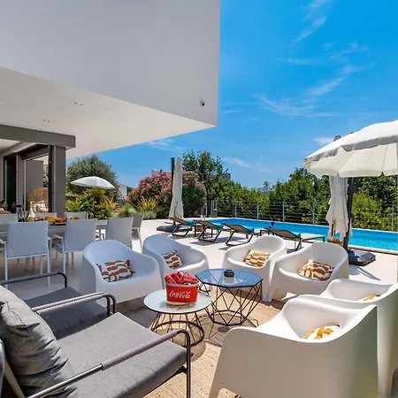 Luxor With Heated Pool Sveti Vid-Miholjice