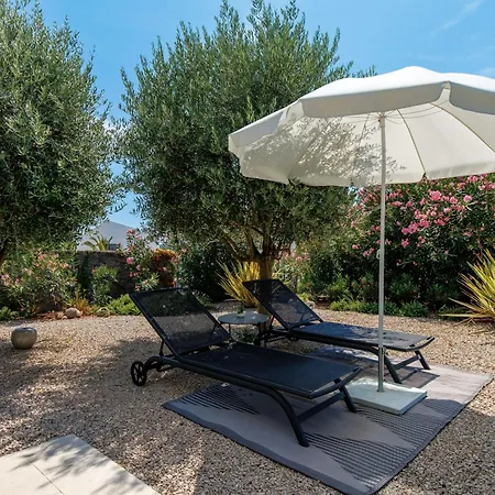 וילה Luxor With Heated Pool
