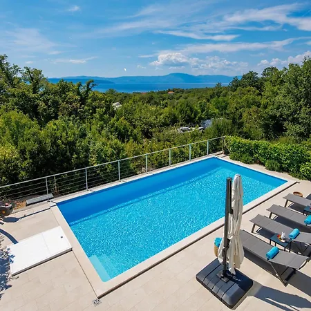 Luxor With Heated Pool וילה Sveti Vid-Miholjice