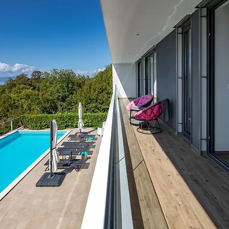 וילה Luxor With Heated Pool Sveti Vid-Miholjice