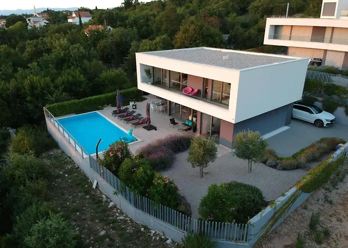 Luxor With Heated Pool Vila Sveti Vid-Miholjice