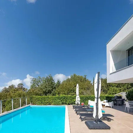 Luxor With Heated Pool *