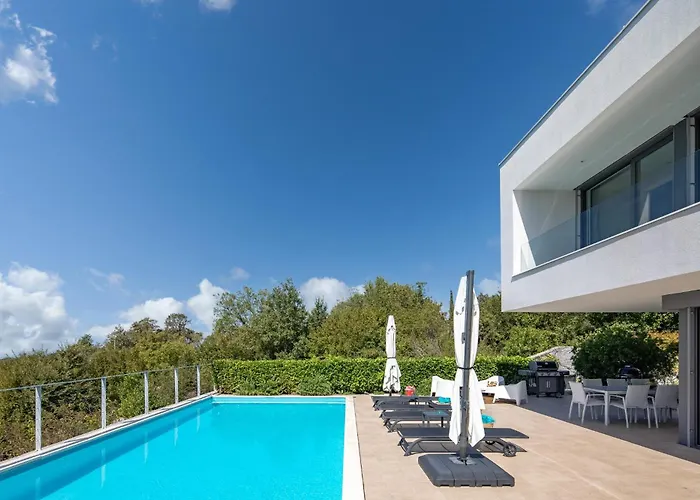 Luxor With Heated Pool *